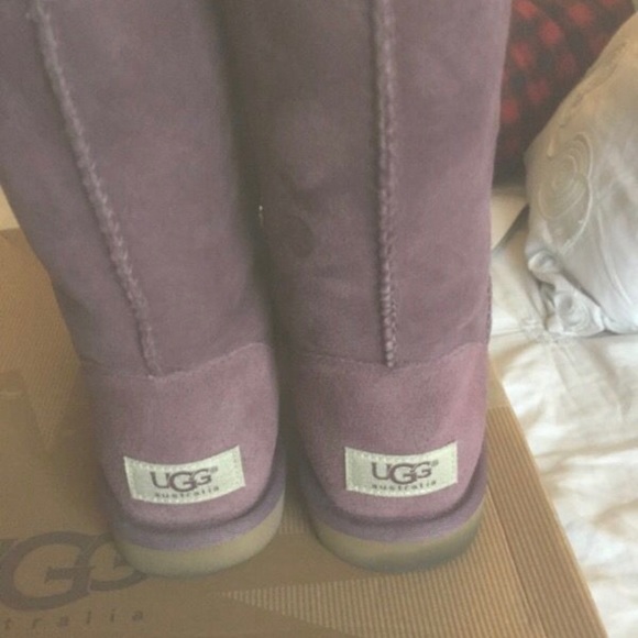 Uggs - Picture 3 of 3